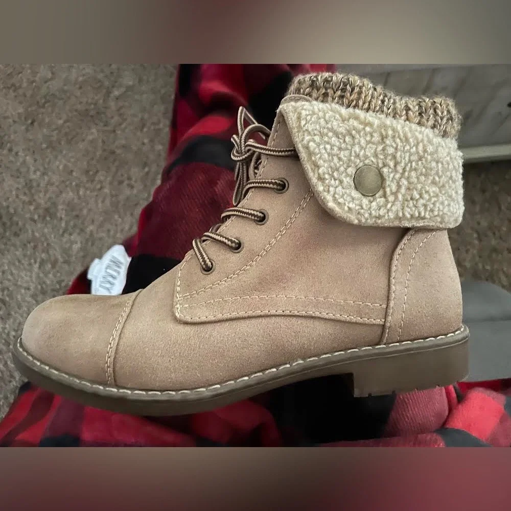 Cliffs by White Mountain
Duena Hiker Boots - Picture 3 of 6